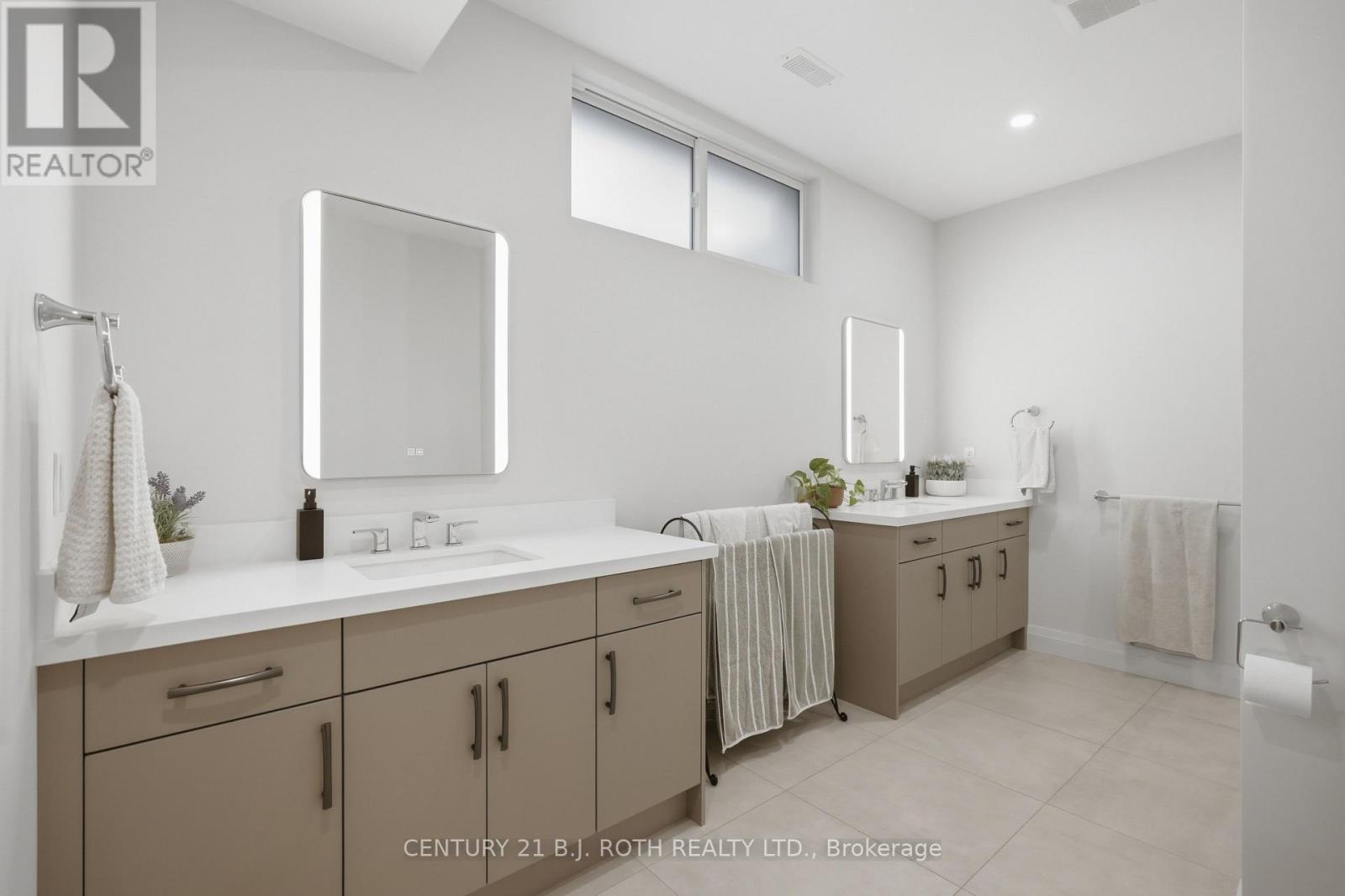 31 Marni Lane, Springwater, Ontario  L0L 2K0 - Photo 34 - S12969846