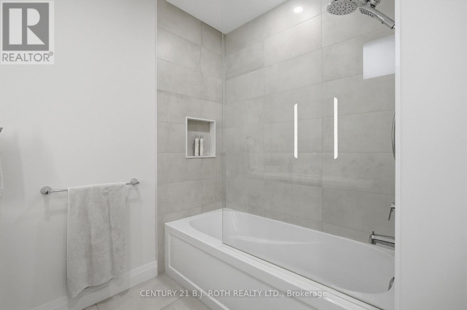 31 Marni Lane, Springwater, Ontario  L0L 2K0 - Photo 35 - S12969846