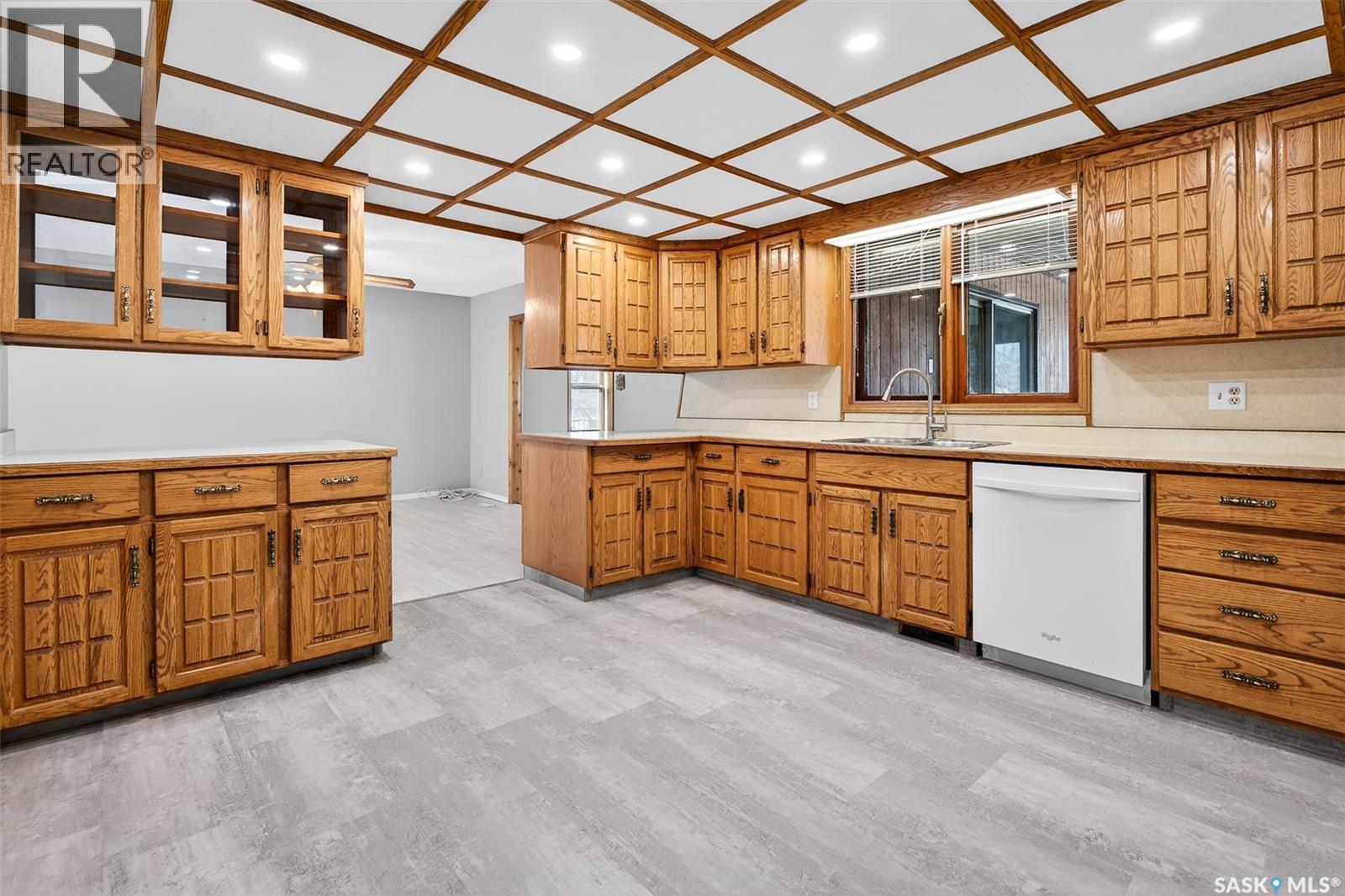 1208 Athabasca Street W, Moose Jaw, Saskatchewan  S6H 6C6 - Photo 11 - SK032233