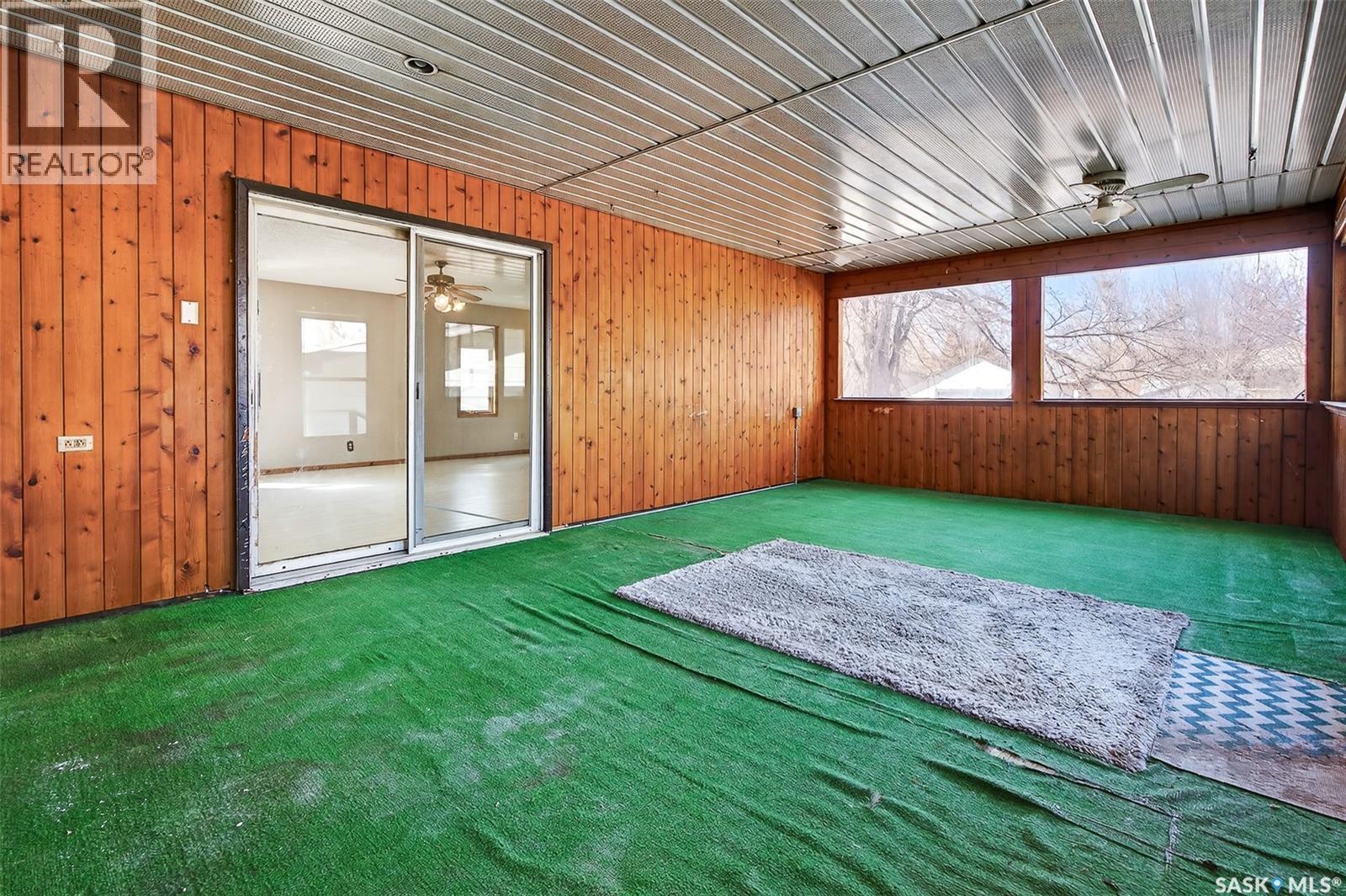 1208 Athabasca Street W, Moose Jaw, Saskatchewan  S6H 6C6 - Photo 17 - SK032233