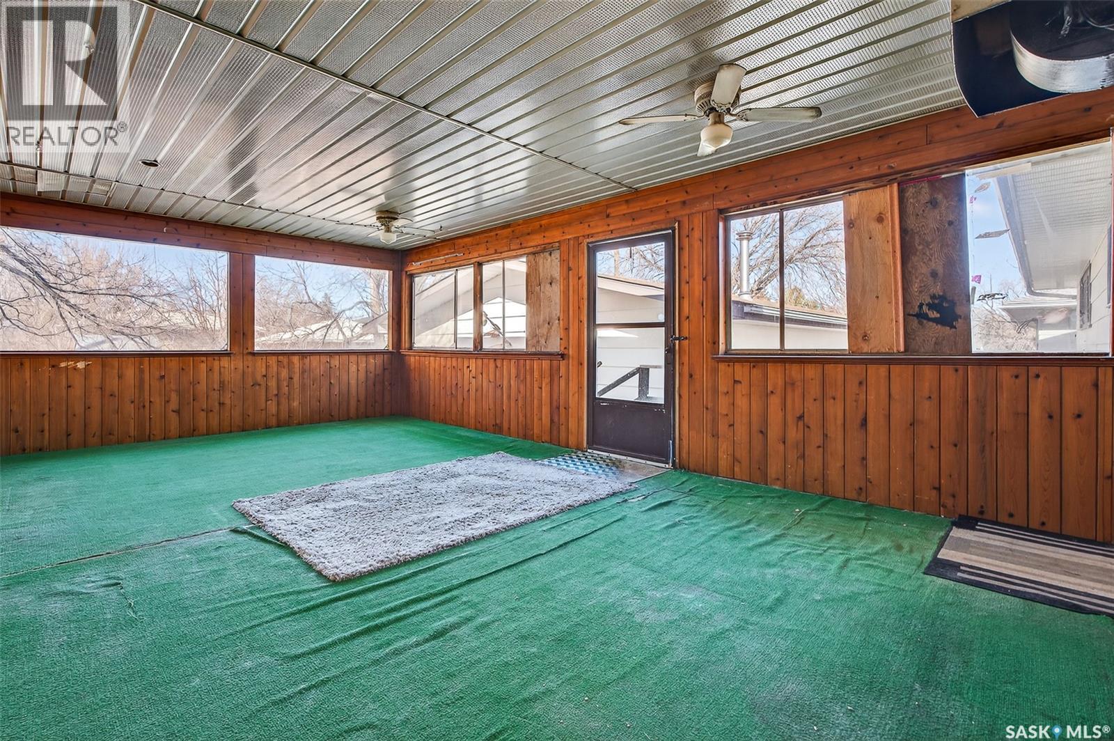 1208 Athabasca Street W, Moose Jaw, Saskatchewan  S6H 6C6 - Photo 18 - SK032233