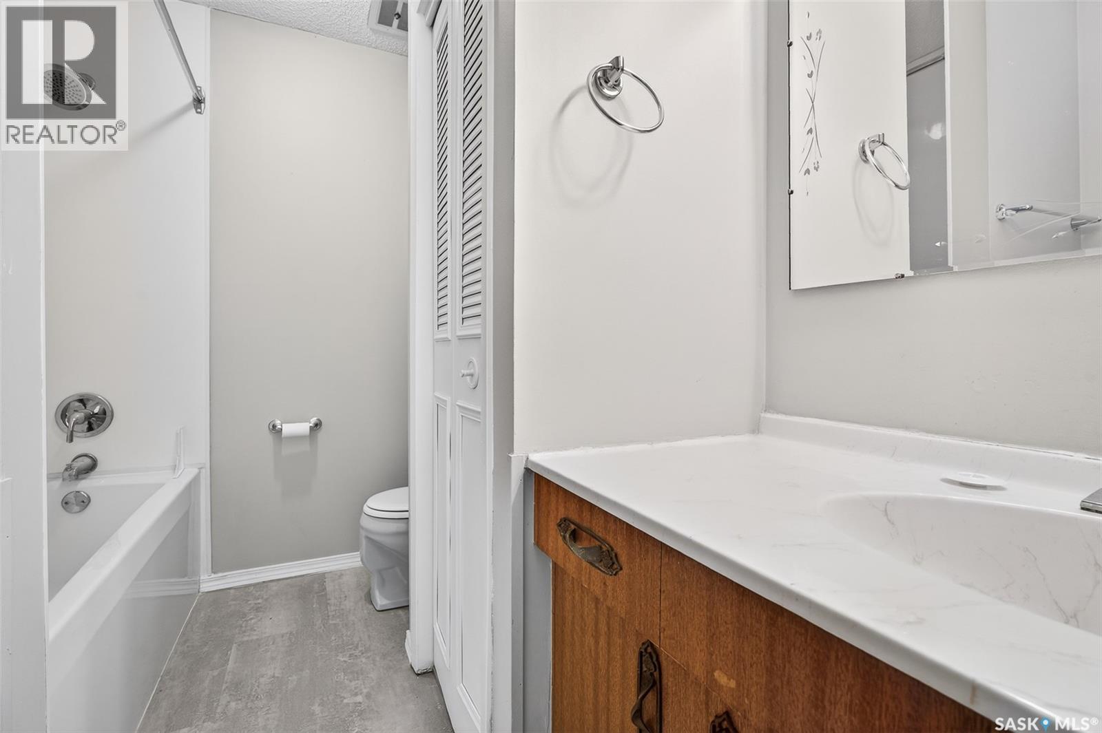 1208 Athabasca Street W, Moose Jaw, Saskatchewan  S6H 6C6 - Photo 30 - SK032233