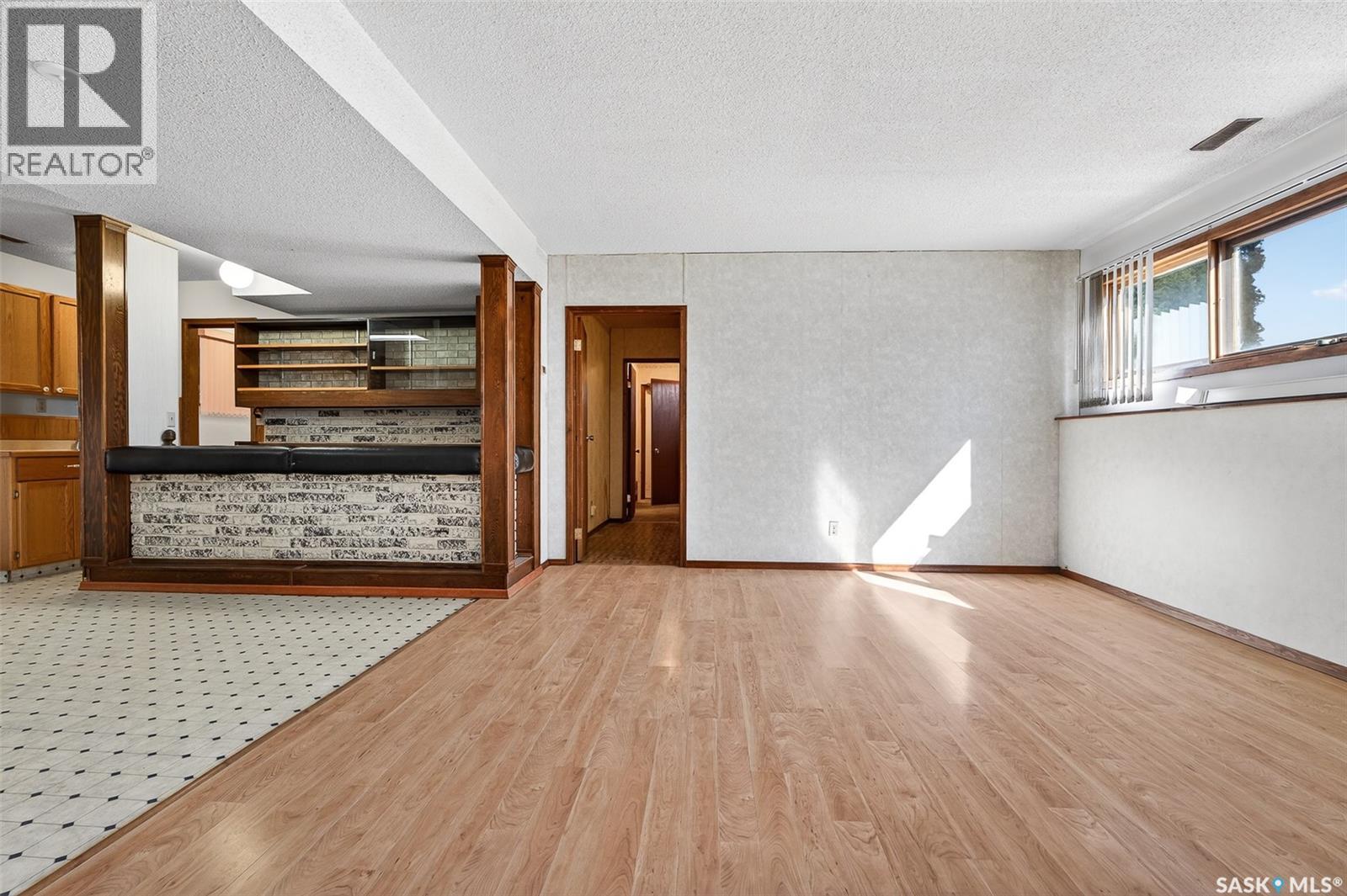 1208 Athabasca Street W, Moose Jaw, Saskatchewan  S6H 6C6 - Photo 34 - SK032233