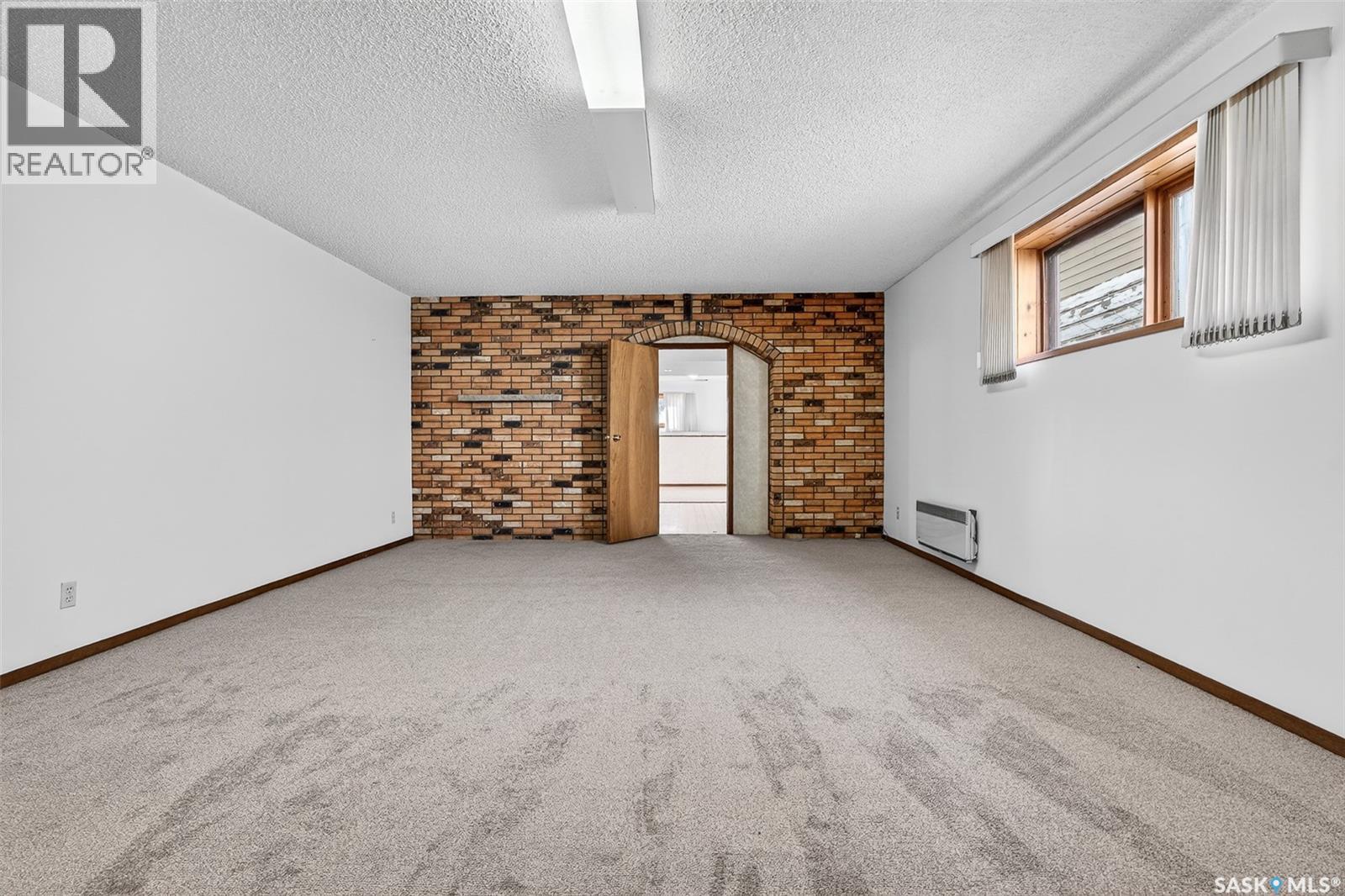 1208 Athabasca Street W, Moose Jaw, Saskatchewan  S6H 6C6 - Photo 42 - SK032233