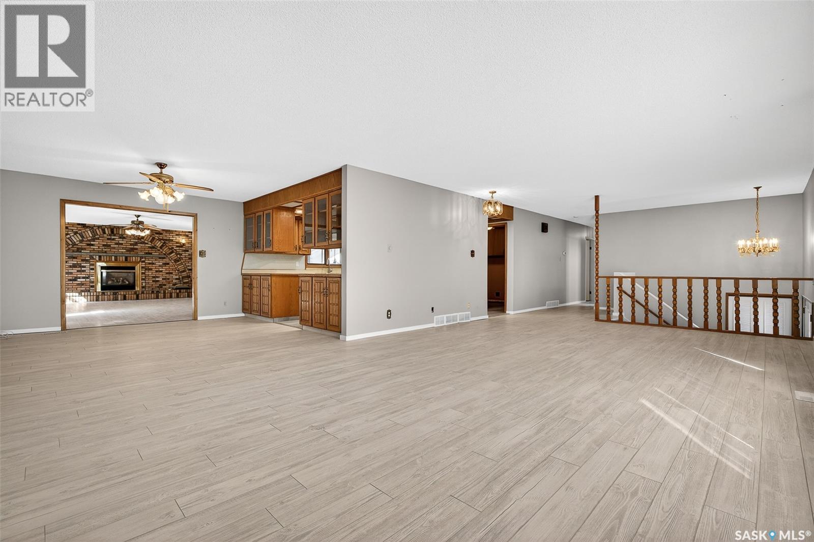 1208 Athabasca Street W, Moose Jaw, Saskatchewan  S6H 6C6 - Photo 5 - SK032233