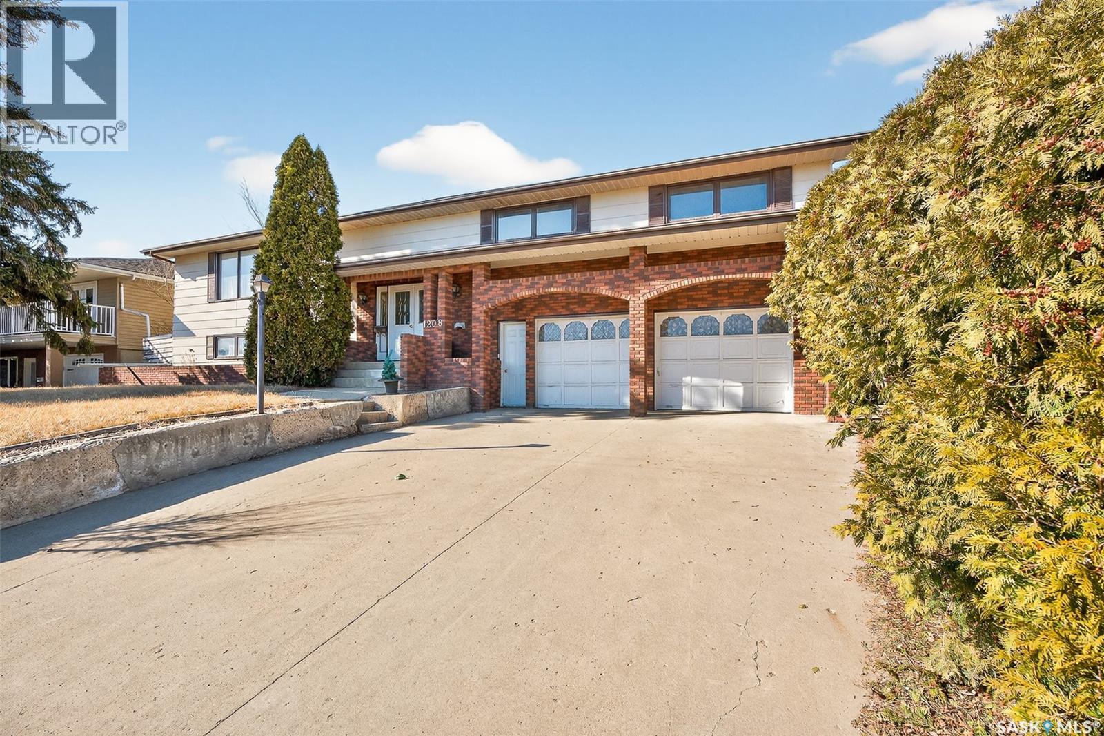 1208 Athabasca Street W, Moose Jaw, Saskatchewan  S6H 6C6 - Photo 53 - SK032233