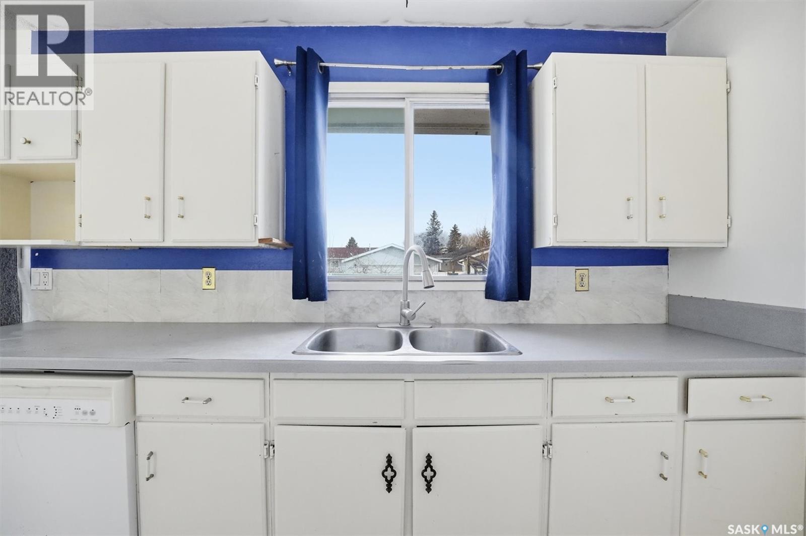 554 Fisher Crescent, Saskatoon, Saskatchewan  S7L 5E5 - Photo 8 - SK032224