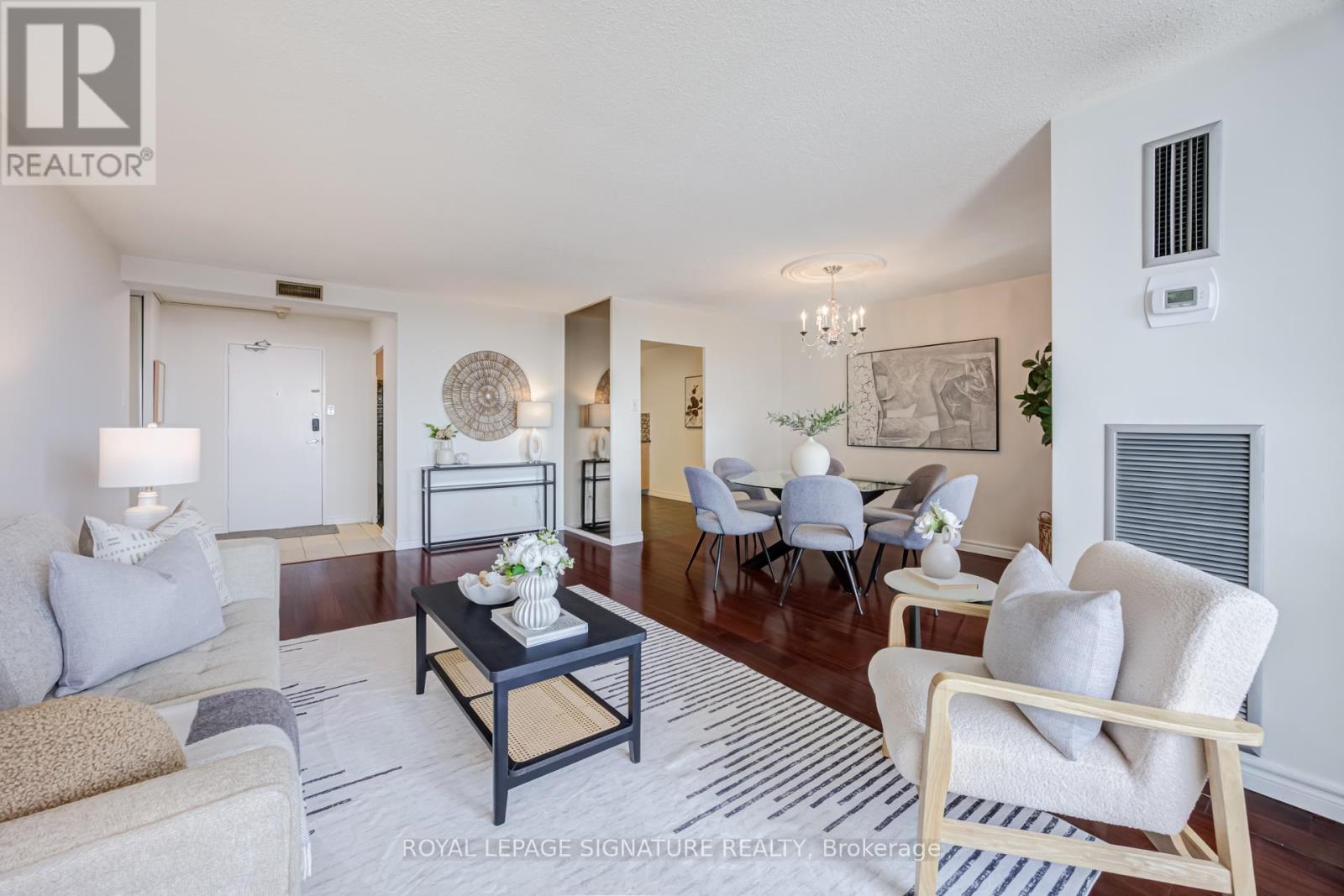 901 - 625 The West Mall, Toronto, Ontario  M9C 4W9 - Photo 2 - W12929068