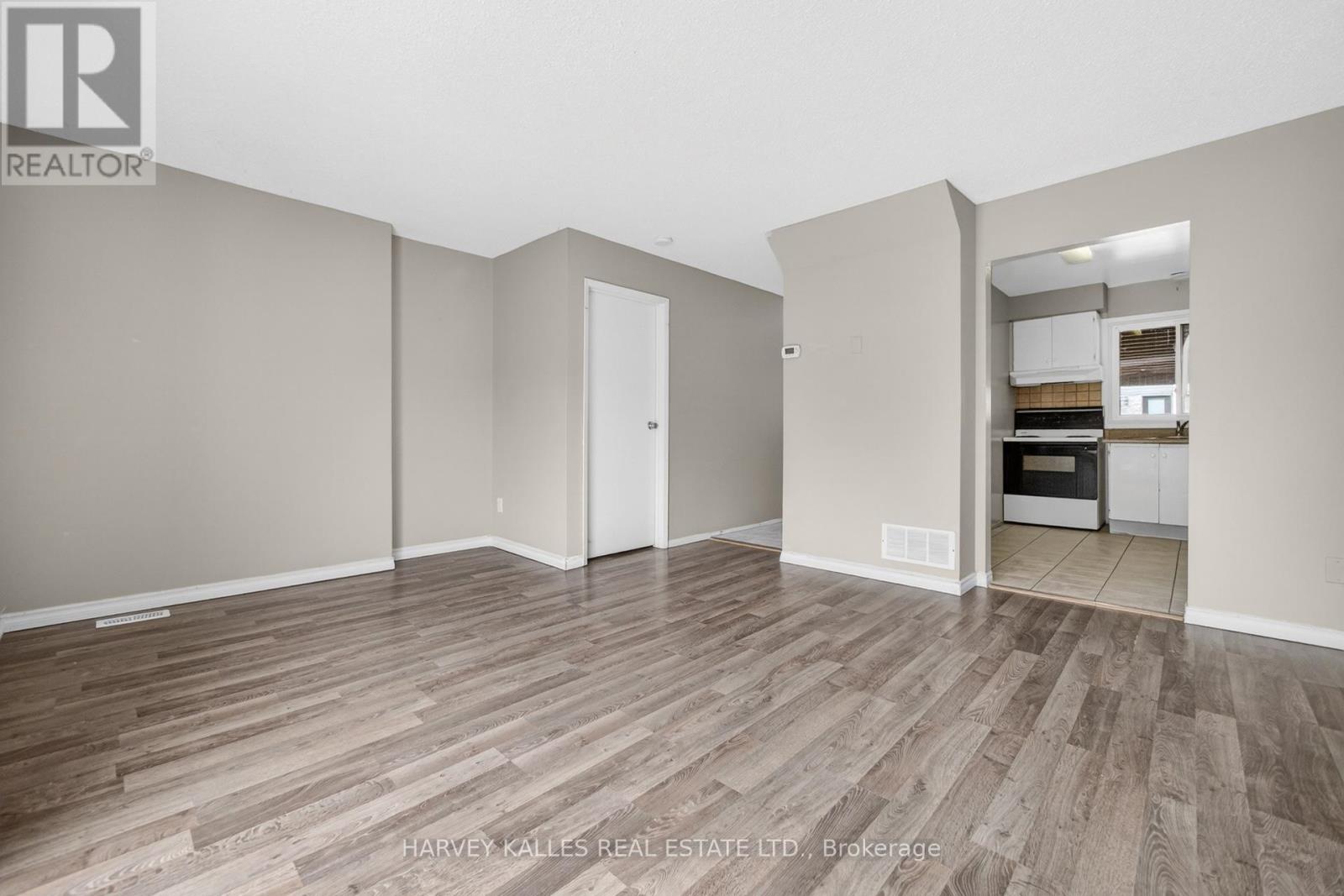 56 - 135 Chalmers Street S, Cambridge, Ontario  N1R 6M2 - Photo 10 - X12964978