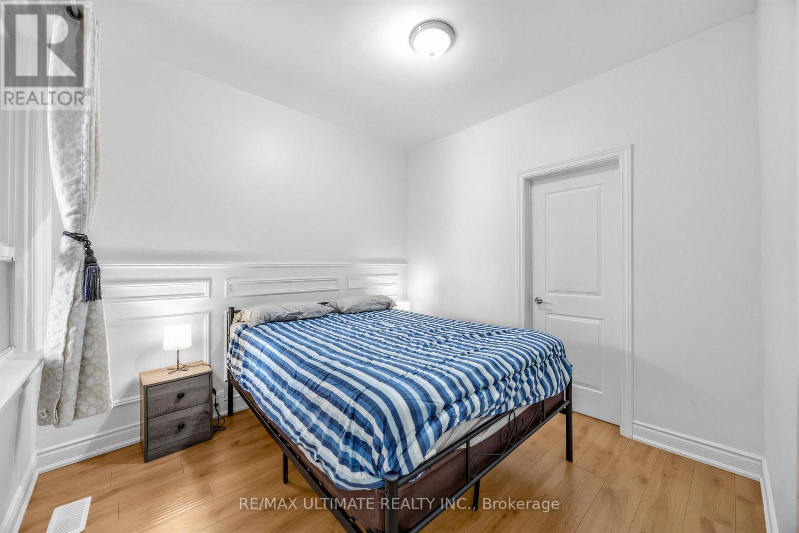 57 Shanly Street, Toronto, Ontario  M6H 1S4 - Photo 12 - W12969504