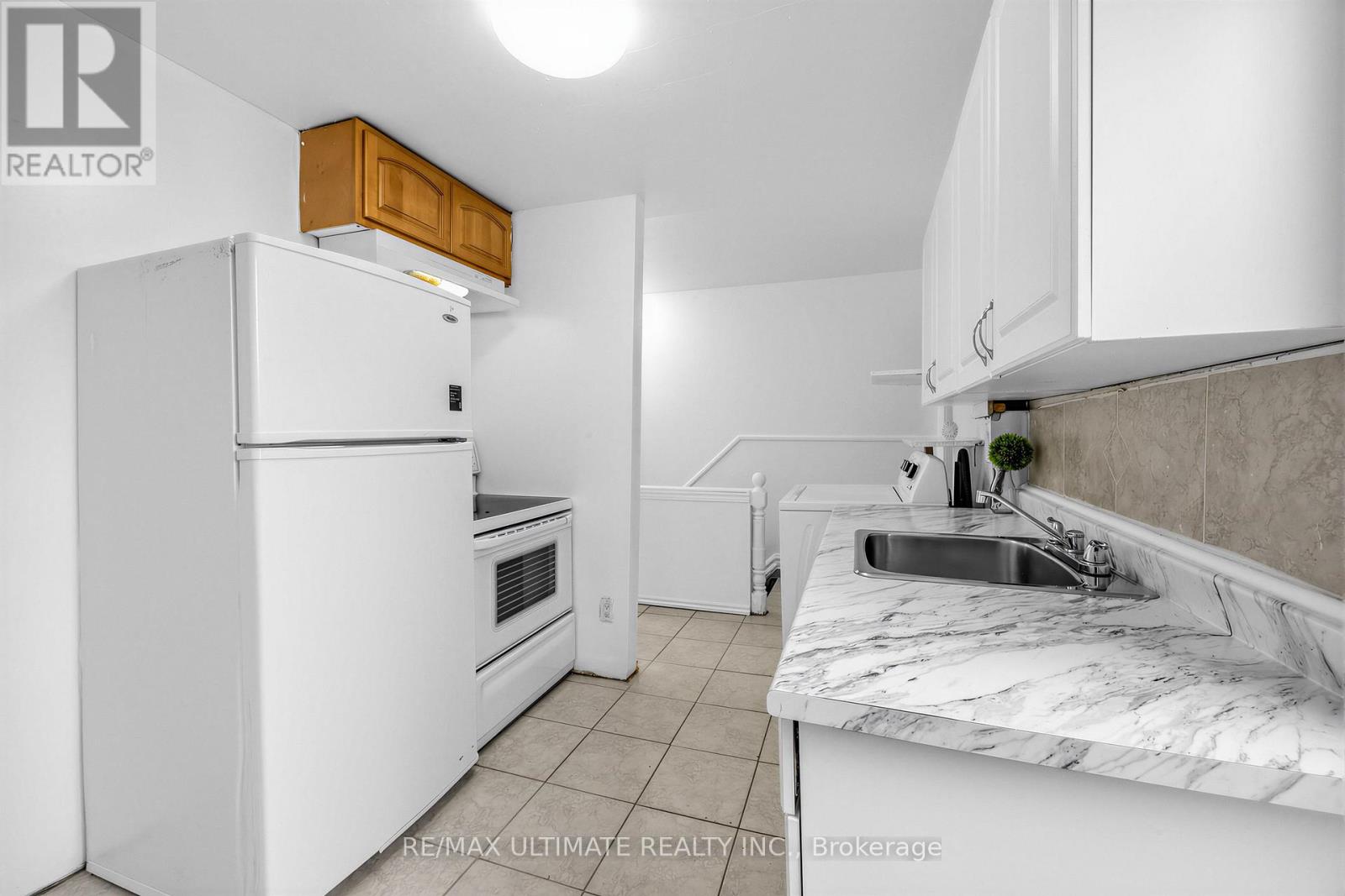 57 Shanly Street, Toronto, Ontario  M6H 1S4 - Photo 14 - W12969504