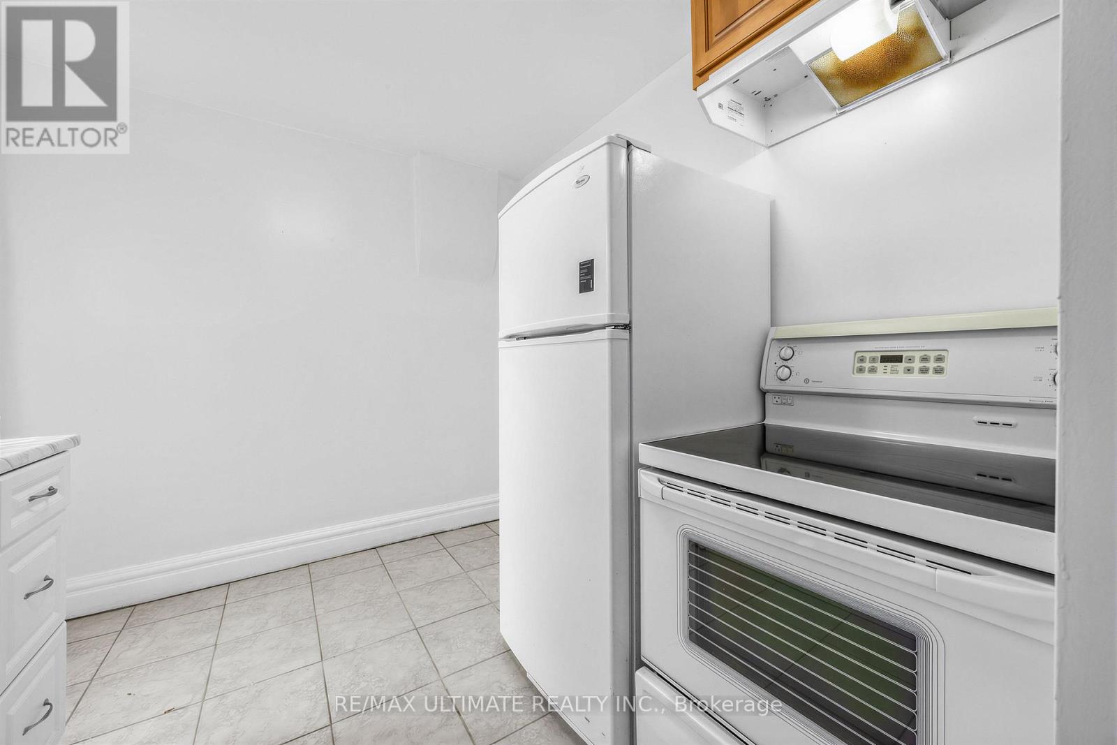 57 Shanly Street, Toronto, Ontario  M6H 1S4 - Photo 15 - W12969504