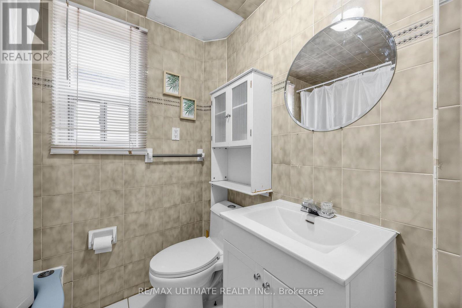 57 Shanly Street, Toronto, Ontario  M6H 1S4 - Photo 18 - W12969504