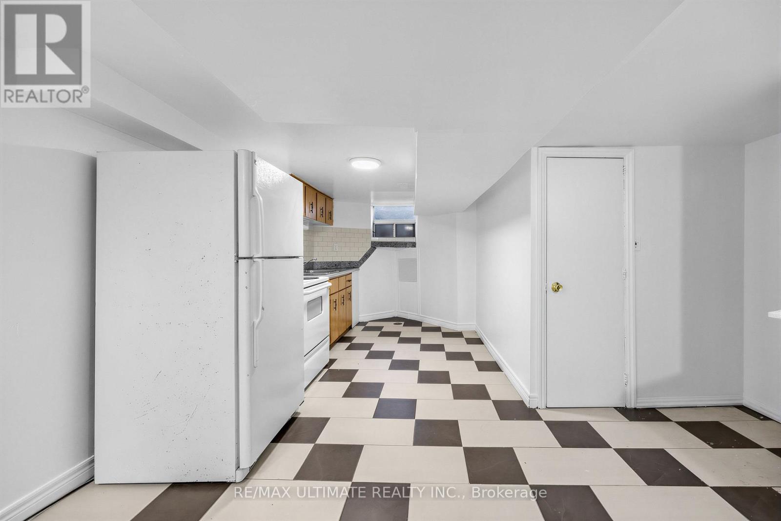 57 Shanly Street, Toronto, Ontario  M6H 1S4 - Photo 24 - W12969504