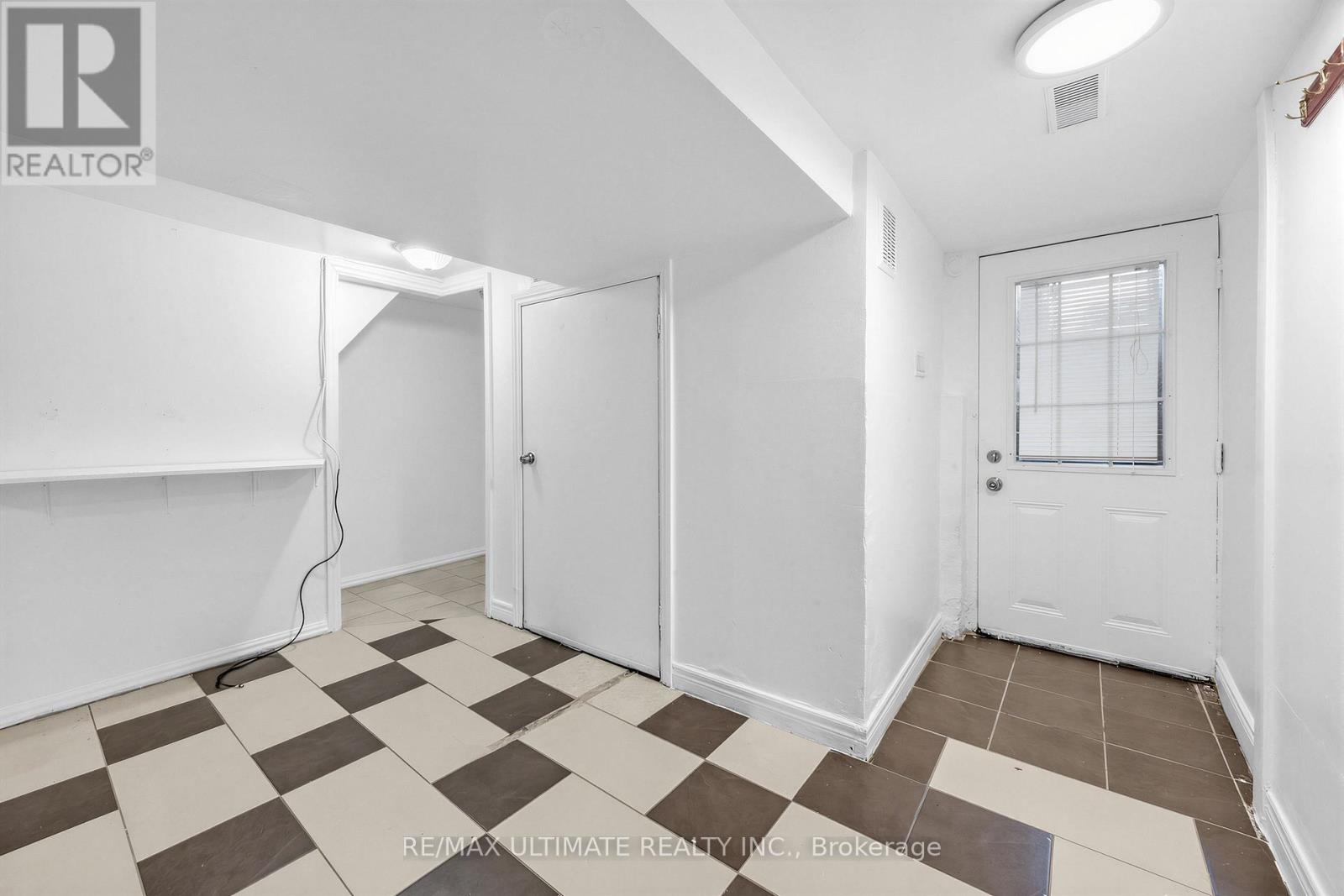 57 Shanly Street, Toronto, Ontario  M6H 1S4 - Photo 25 - W12969504