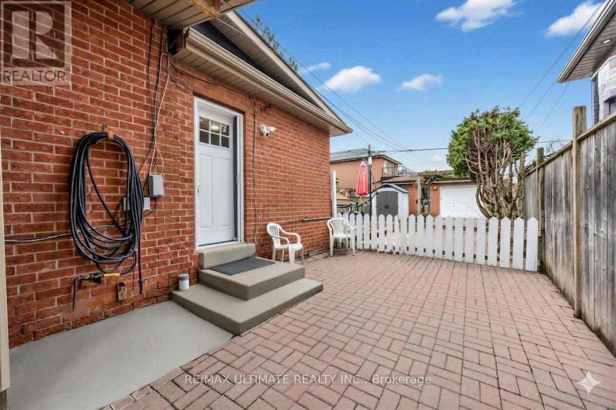 57 Shanly Street, Toronto, Ontario  M6H 1S4 - Photo 28 - W12969504