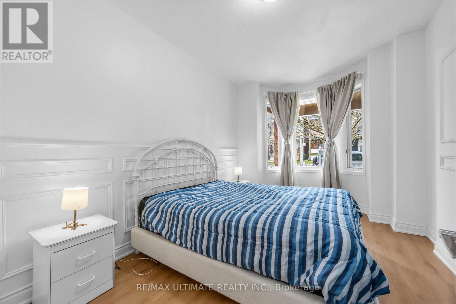 57 Shanly Street, Toronto, Ontario  M6H 1S4 - Photo 9 - W12969504