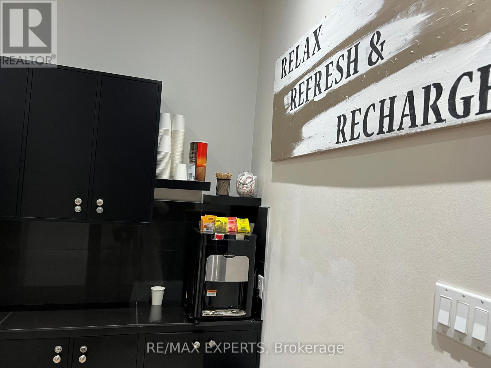 B14 - 2181 Steeles Avenue W, Toronto, Ontario  M3J 3N2 - Photo 11 - W12969528