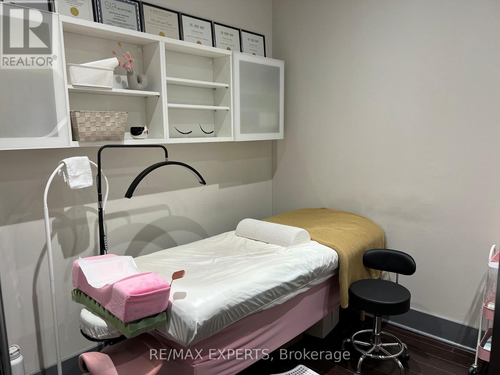 B14 - 2181 Steeles Avenue W, Toronto, Ontario  M3J 3N2 - Photo 16 - W12969528