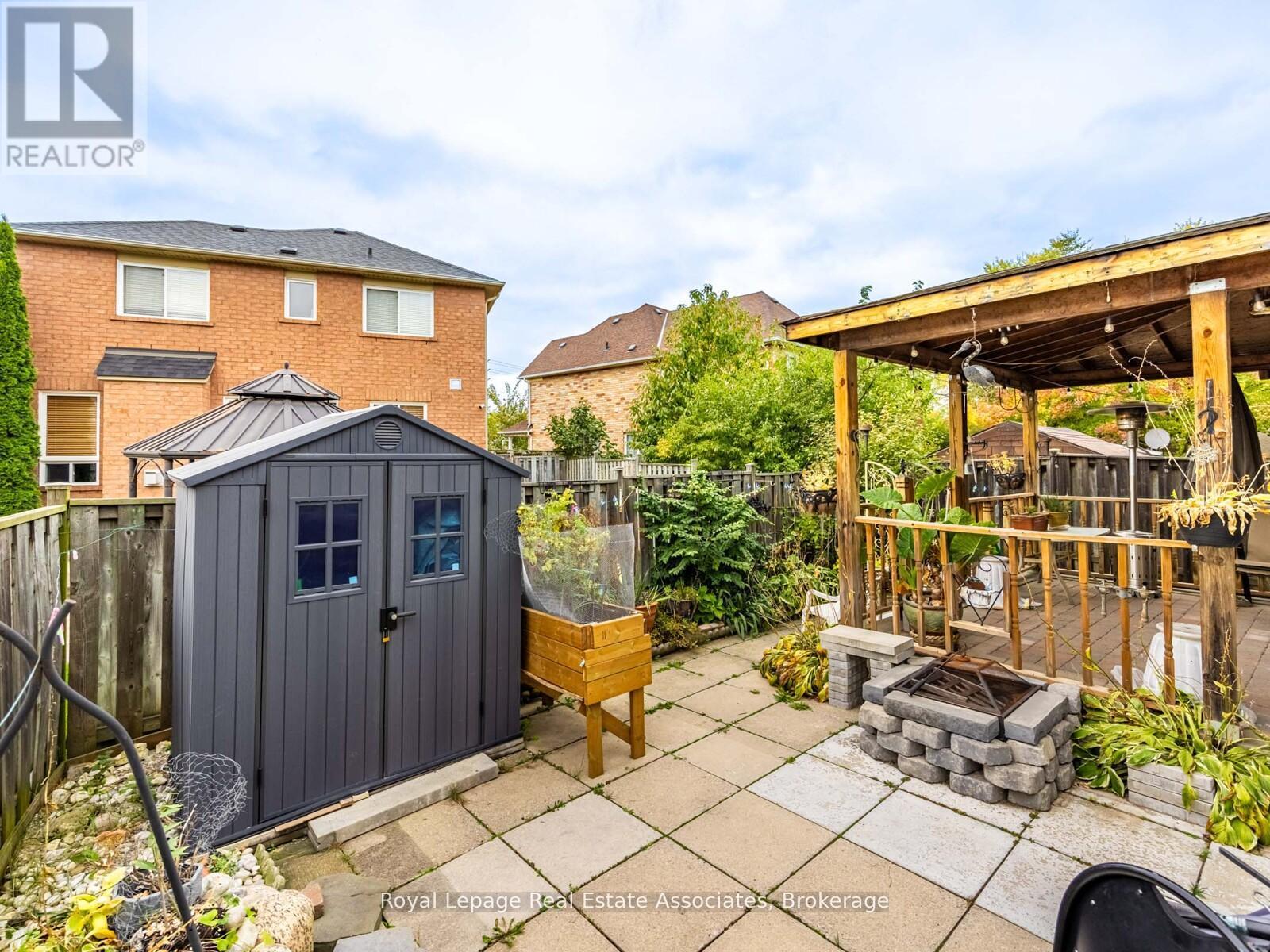 6214 Miriam Way, Mississauga, Ontario  L5N 8J6 - Photo 31 - W12969554