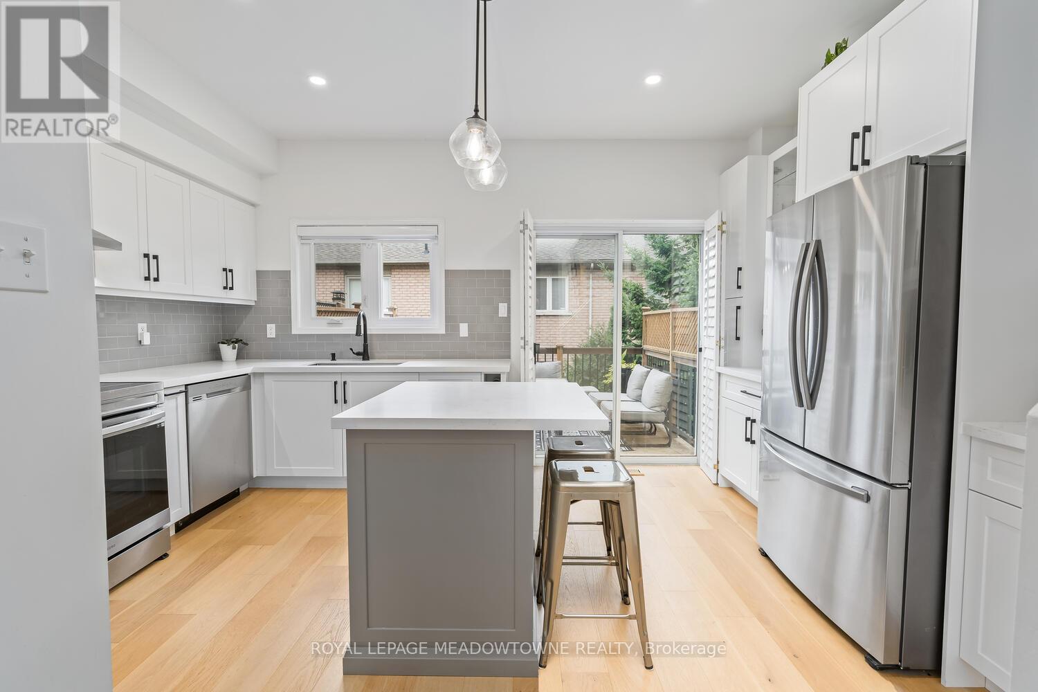 139 Harbourview Crescent, Toronto (Mimico), Ontario  M8V 4A8 - Photo 12 - W12969556