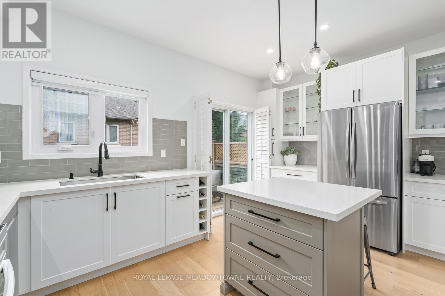 139 Harbourview Crescent, Toronto (Mimico), Ontario  M8V 4A8 - Photo 16 - W12969556