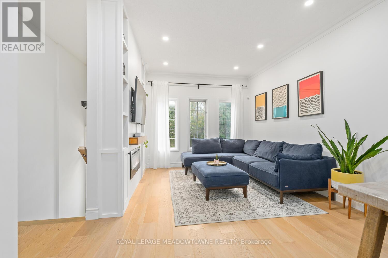 139 Harbourview Crescent, Toronto (Mimico), Ontario  M8V 4A8 - Photo 6 - W12969556