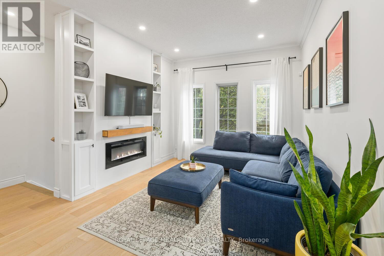 139 Harbourview Crescent, Toronto (Mimico), Ontario  M8V 4A8 - Photo 8 - W12969556