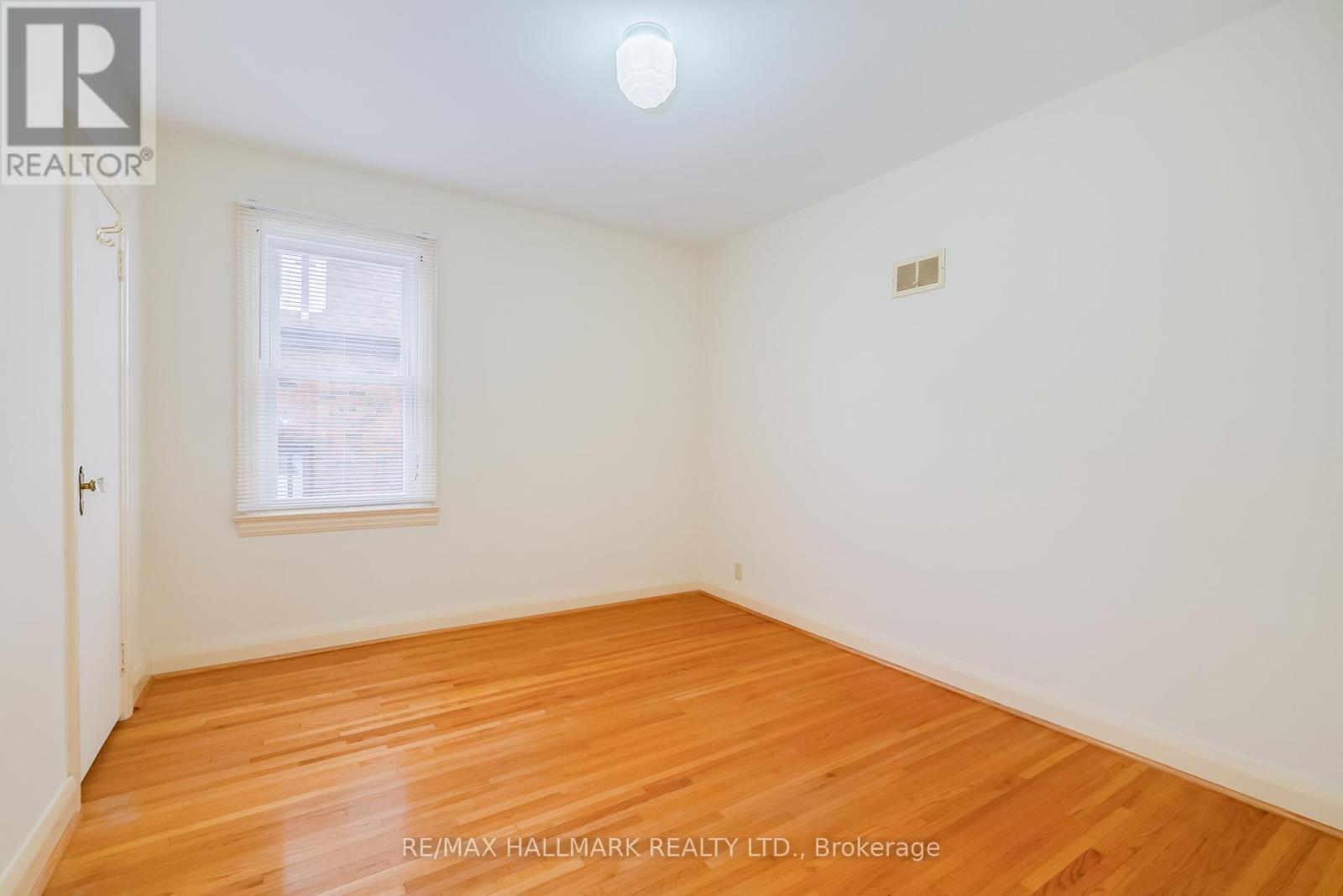 945 Glencairn Avenue, Toronto, Ontario  M6B 2A6 - Photo 11 - W12969560