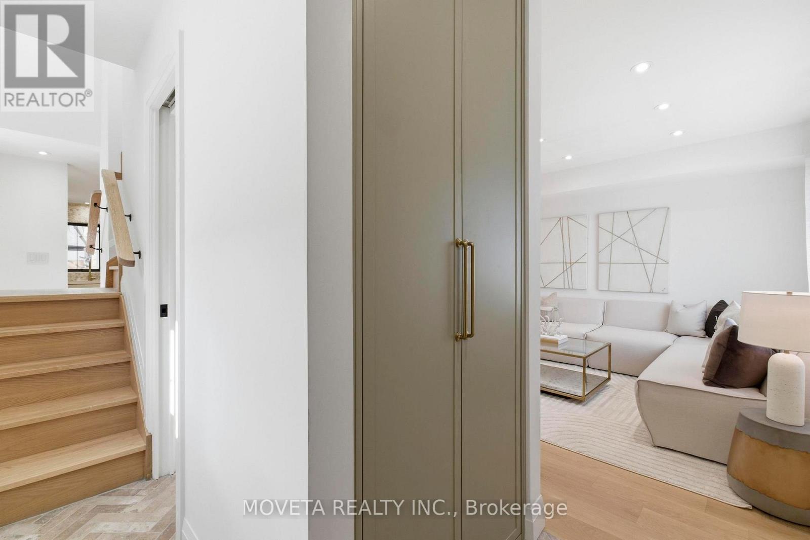 4 Mahoney Avenue, Toronto, Ontario  M6M 2H4 - Photo 12 - W12969586