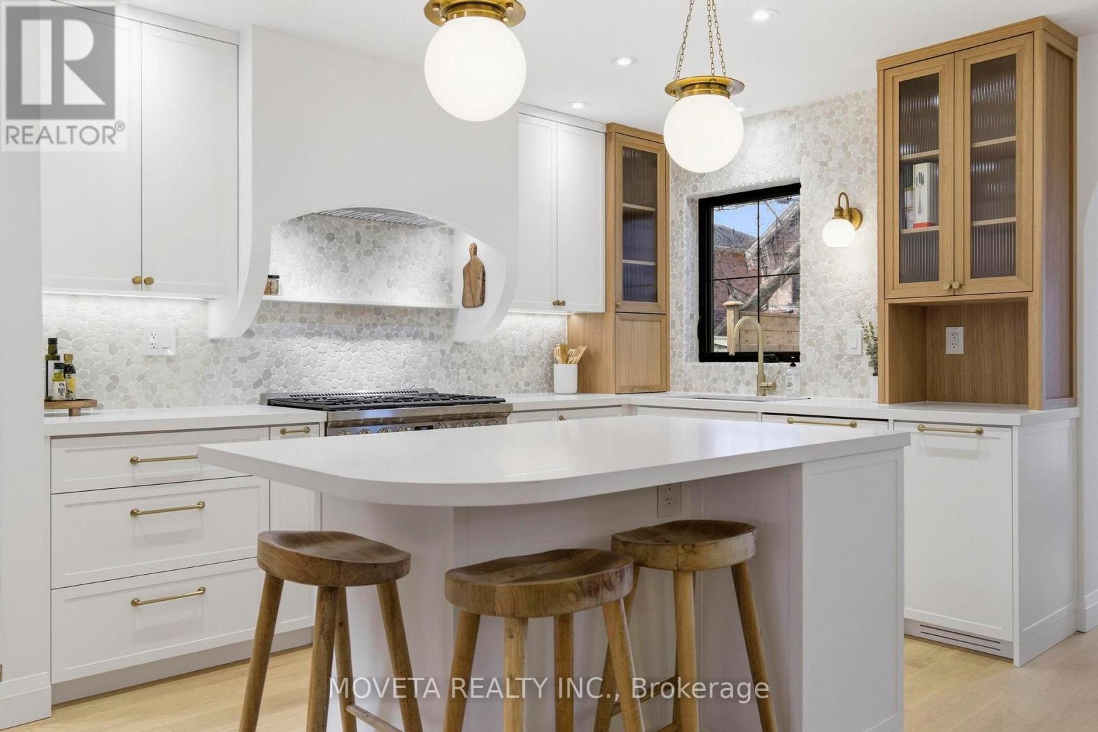 4 Mahoney Avenue, Toronto, Ontario  M6M 2H4 - Photo 15 - W12969586