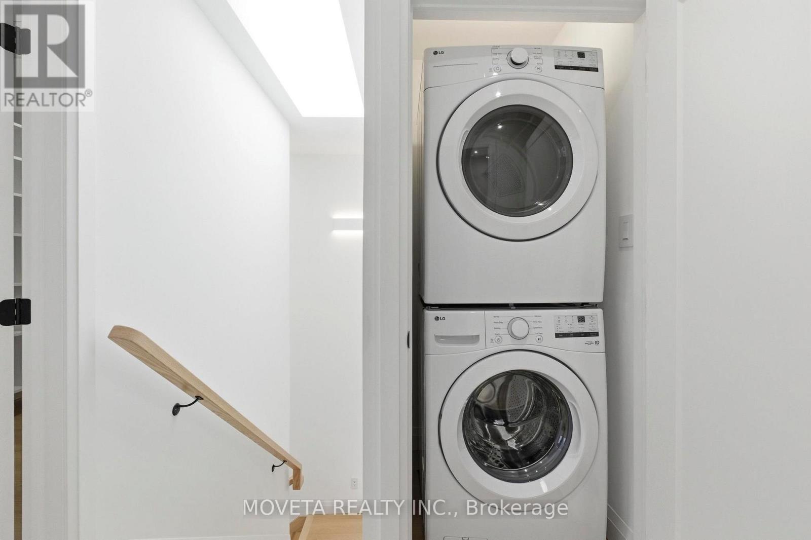 4 Mahoney Avenue, Toronto, Ontario  M6M 2H4 - Photo 20 - W12969586