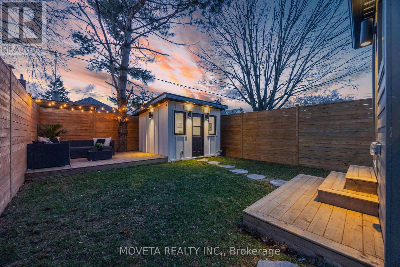 4 Mahoney Avenue, Toronto, Ontario  M6M 2H4 - Photo 41 - W12969586