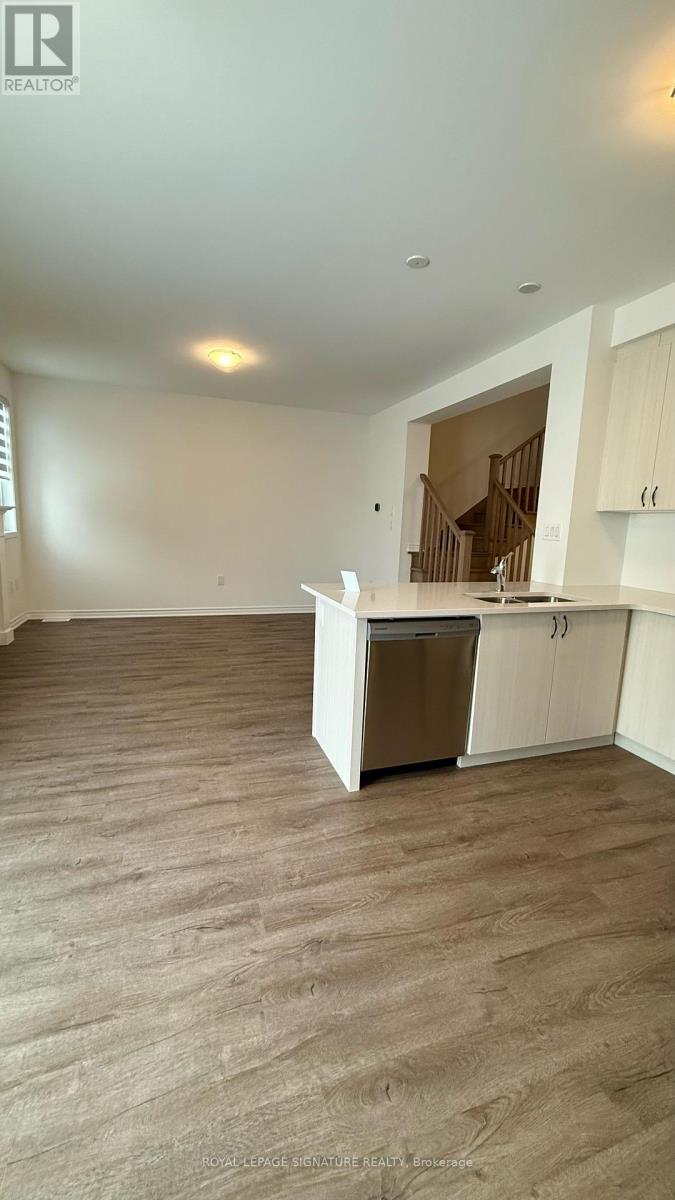 1704 Dance Court, Milton, Ontario  L9E 2A3 - Photo 12 - W12969612