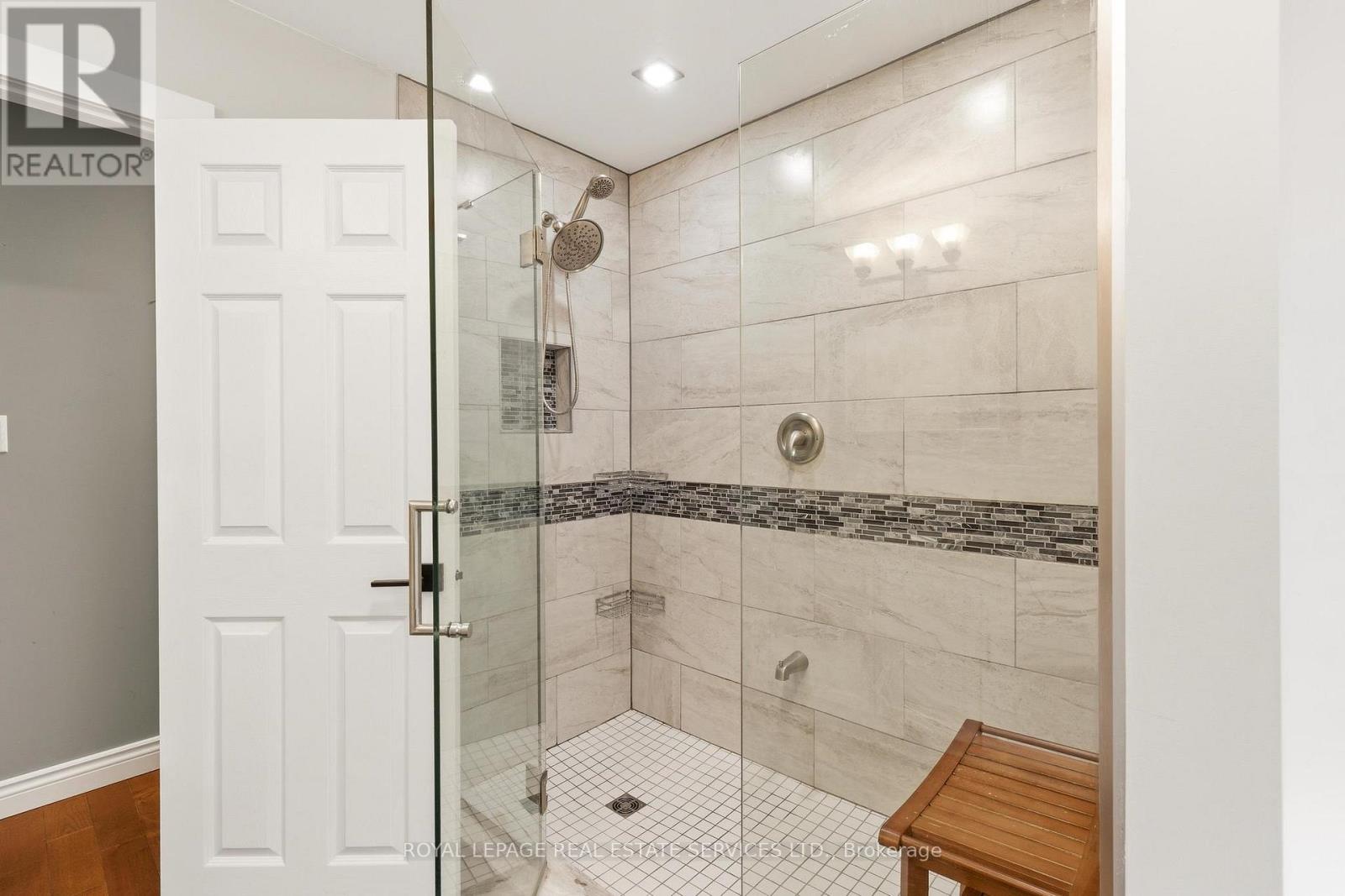 2370 Stillmeadow Road, Oakville, Ontario  L6M 4C8 - Photo 31 - W12969622