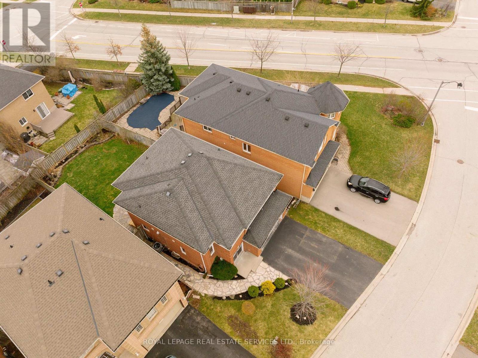 2370 Stillmeadow Road, Oakville, Ontario  L6M 4C8 - Photo 4 - W12969622