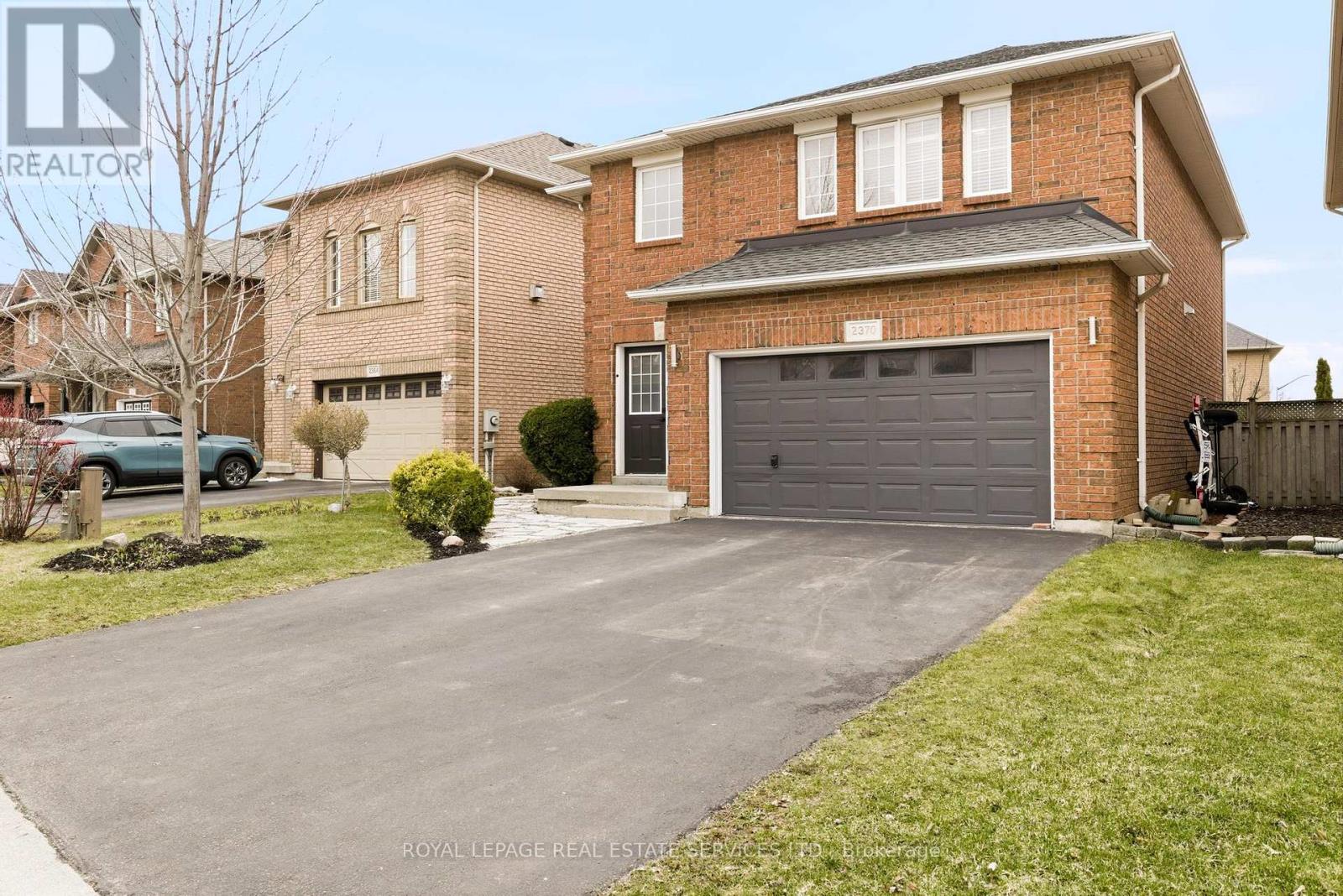 2370 Stillmeadow Road, Oakville, Ontario  L6M 4C8 - Photo 5 - W12969622