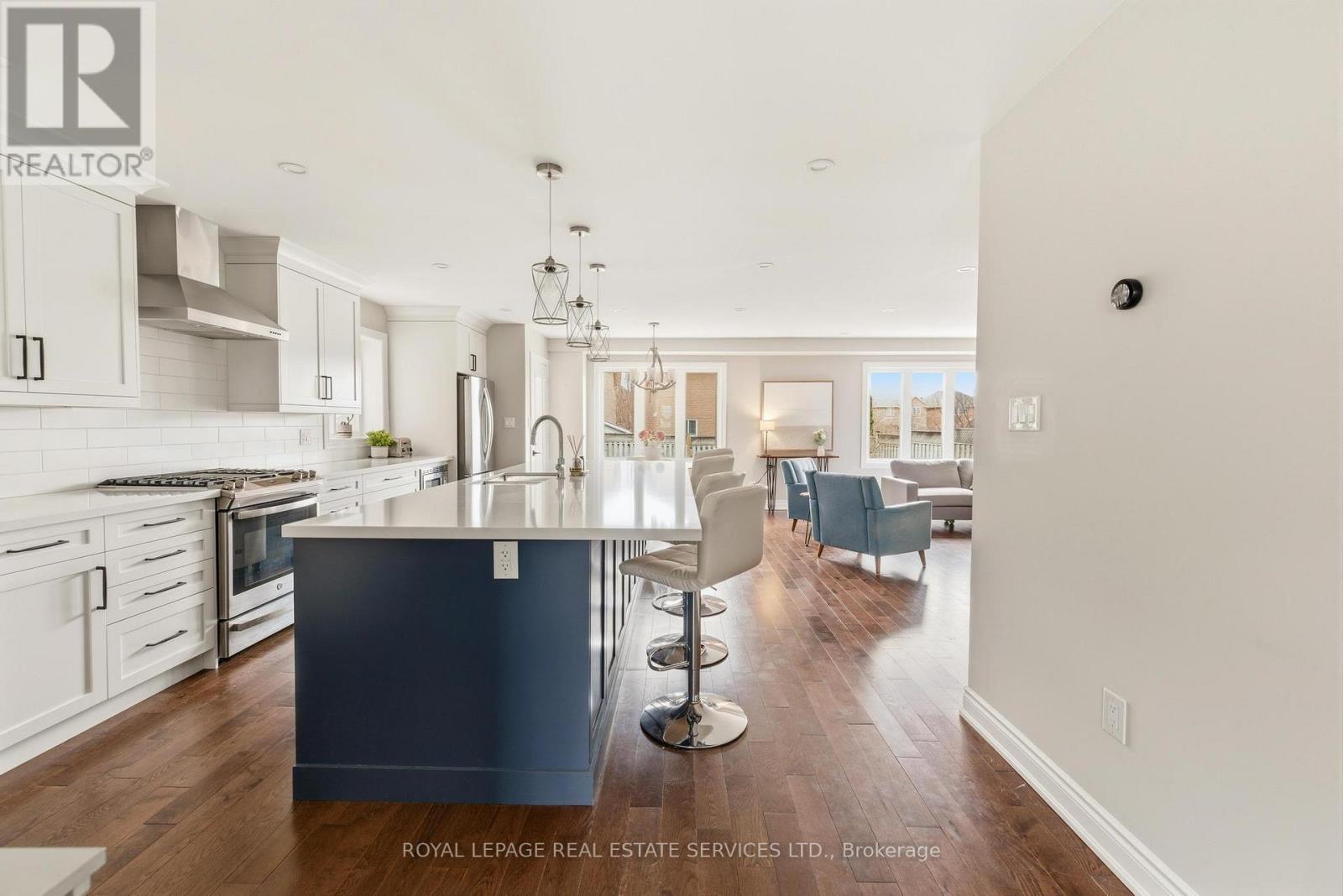 2370 Stillmeadow Road, Oakville, Ontario  L6M 4C8 - Photo 8 - W12969622