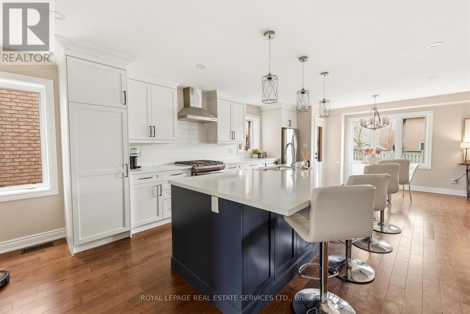 2370 Stillmeadow Road, Oakville, Ontario  L6M 4C8 - Photo 9 - W12969622