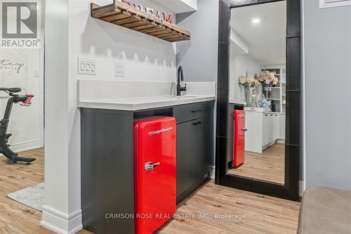 89 Holyrood Avenue, Oakville, Ontario  L6K 2V4 - Photo 27 - W12969646