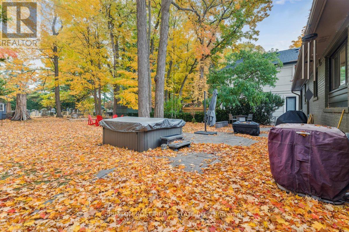 89 Holyrood Avenue, Oakville, Ontario  L6K 2V4 - Photo 34 - W12969646