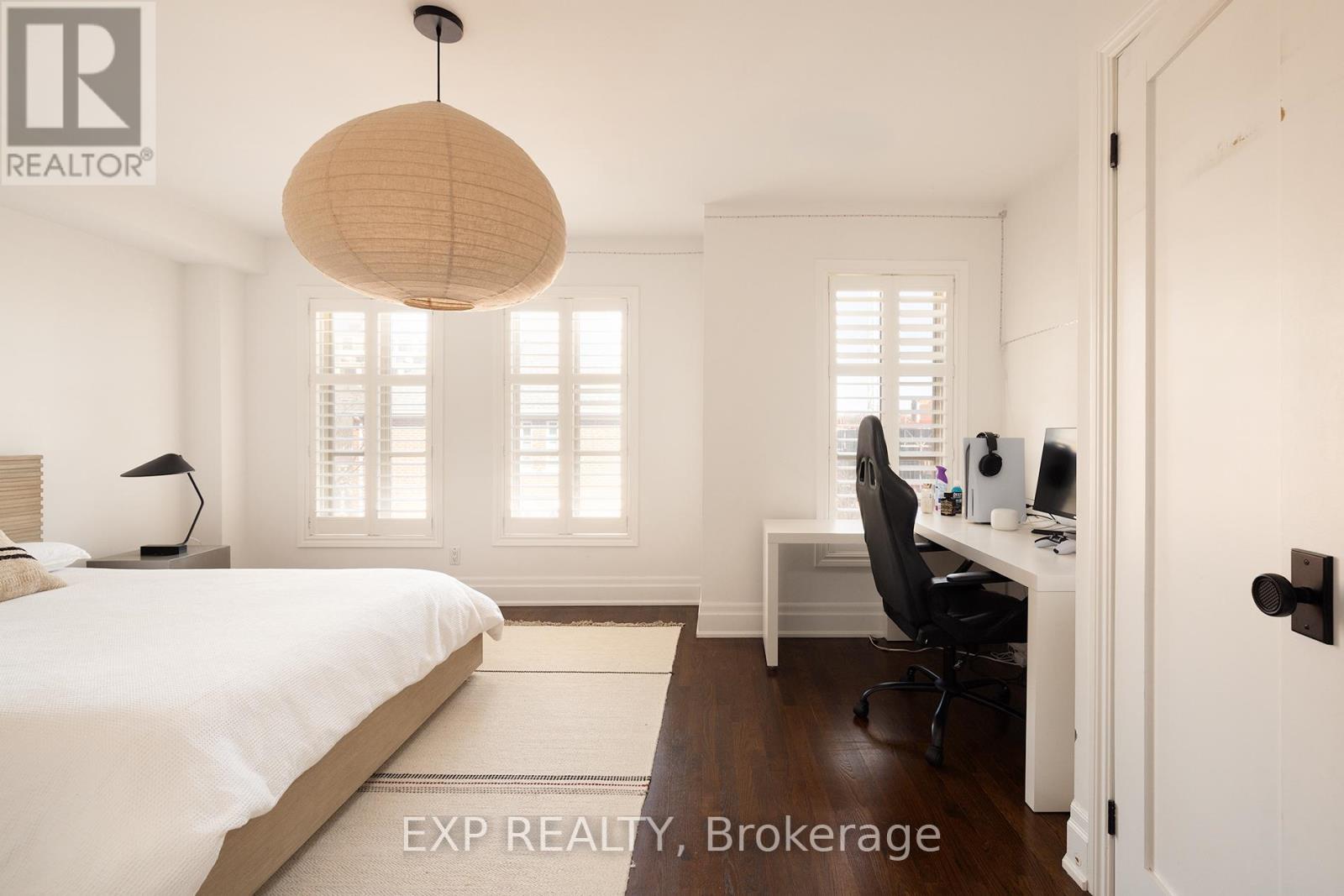 31 Brownstone Lane, Toronto, Ontario  M8X 2Z6 - Photo 15 - W12969650