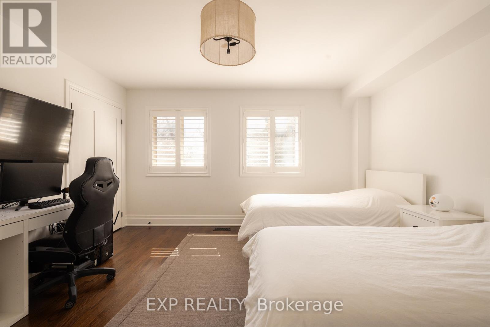 31 Brownstone Lane, Toronto, Ontario  M8X 2Z6 - Photo 16 - W12969650