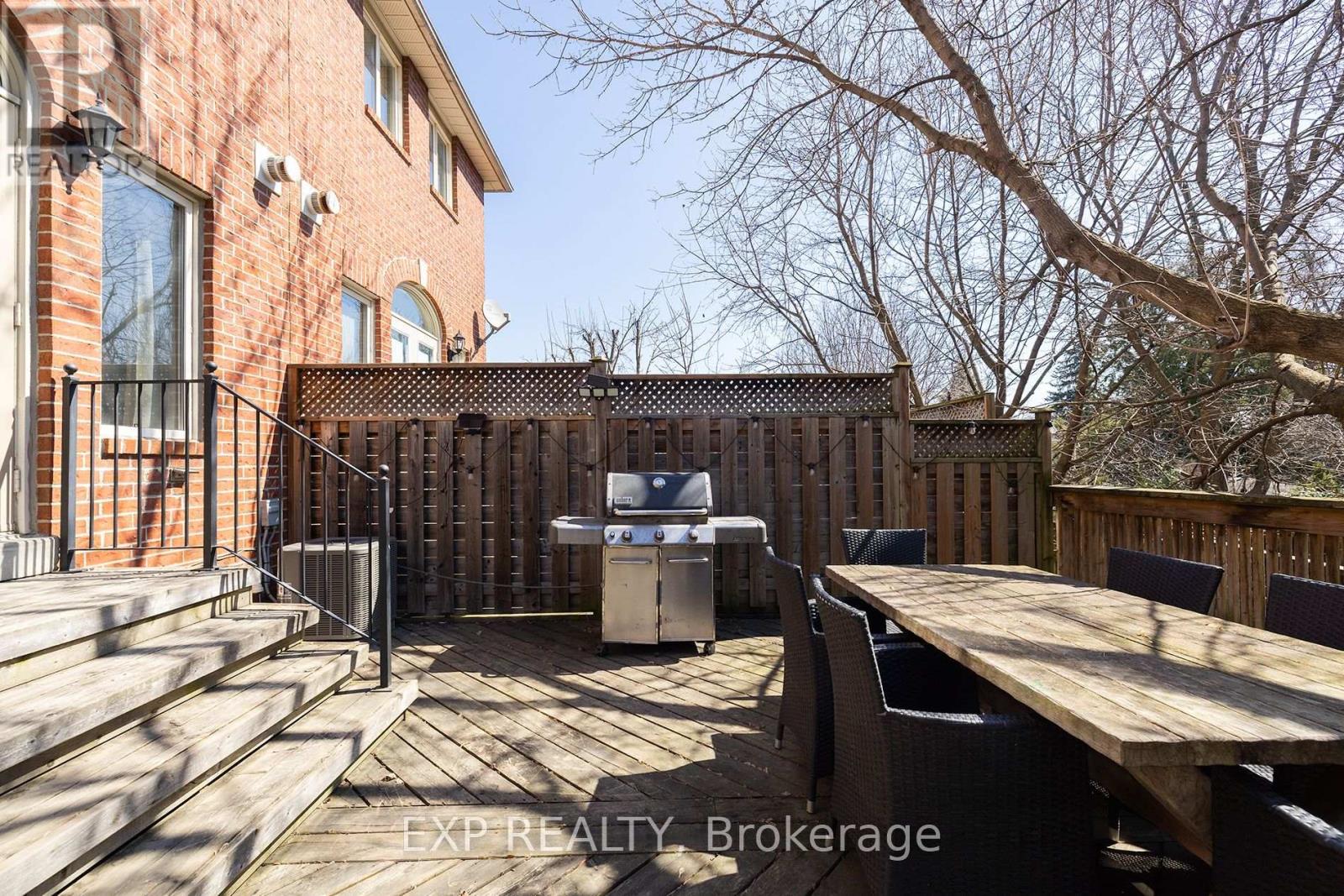 31 Brownstone Lane, Toronto, Ontario  M8X 2Z6 - Photo 21 - W12969650