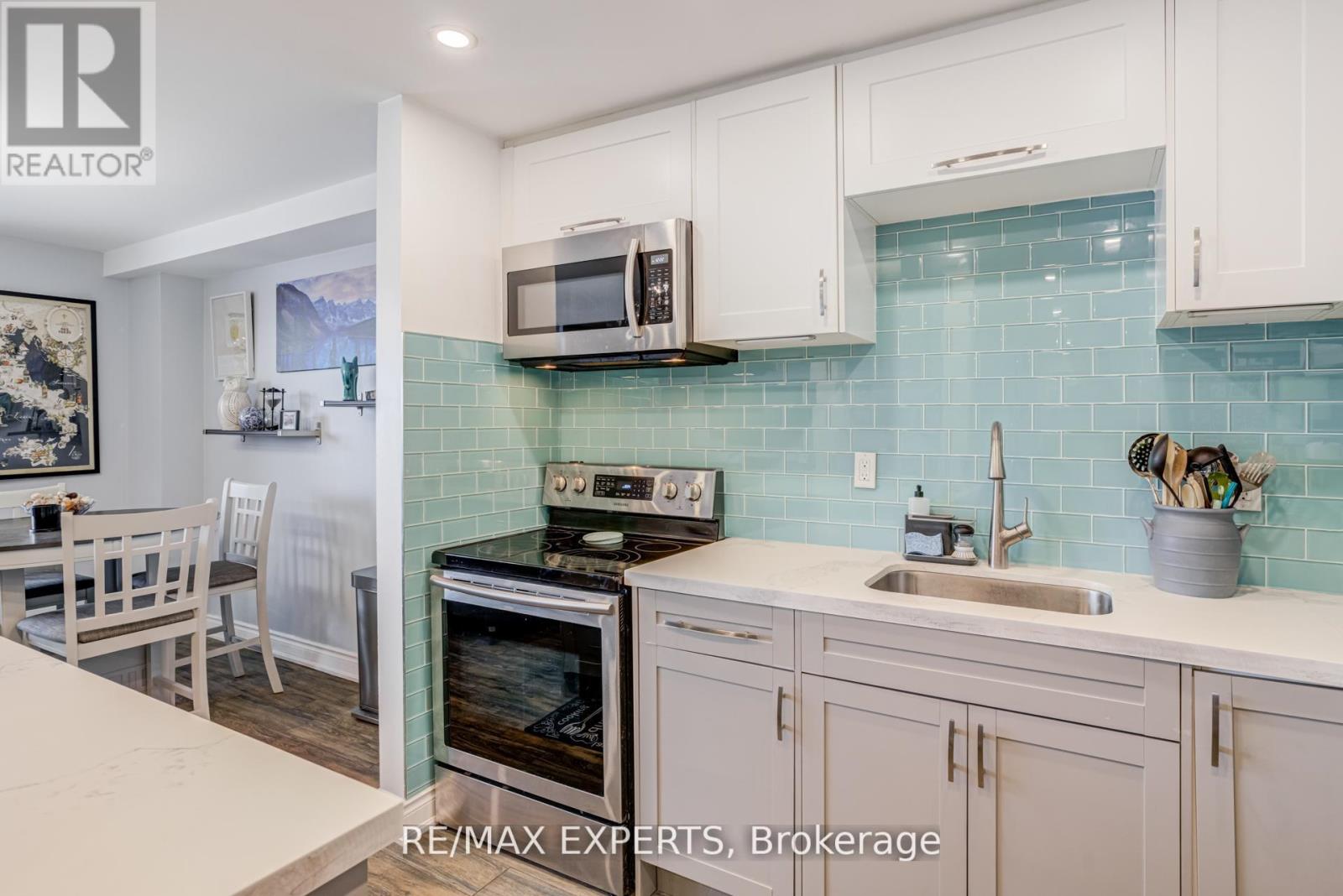 406 - 3390 Weston Road, Toronto, Ontario  M9M 2X3 - Photo 11 - W12969678