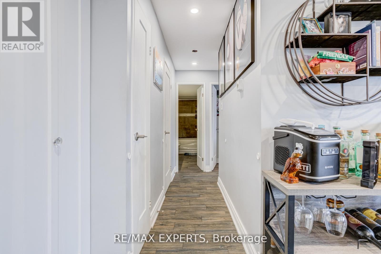 406 - 3390 Weston Road, Toronto, Ontario  M9M 2X3 - Photo 15 - W12969678