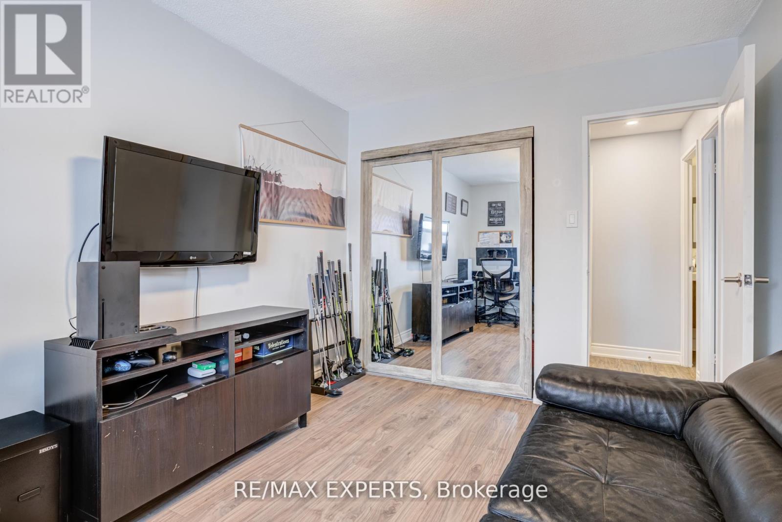 406 - 3390 Weston Road, Toronto, Ontario  M9M 2X3 - Photo 21 - W12969678