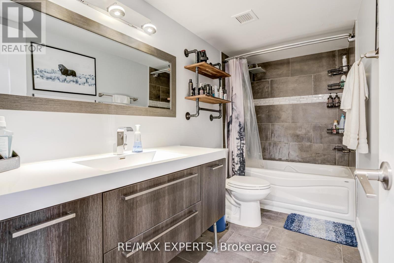 406 - 3390 Weston Road, Toronto, Ontario  M9M 2X3 - Photo 22 - W12969678