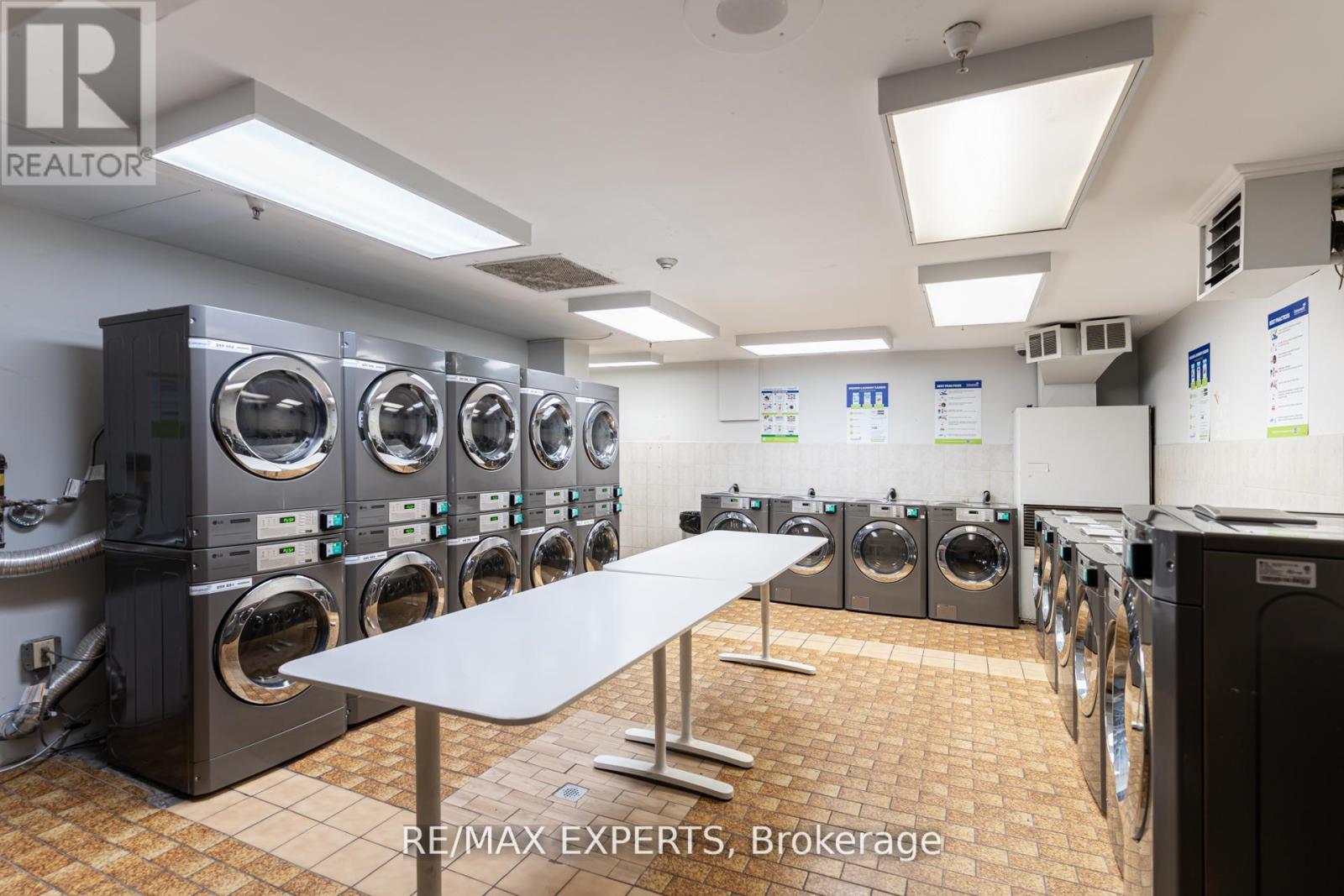 406 - 3390 Weston Road, Toronto, Ontario  M9M 2X3 - Photo 29 - W12969678