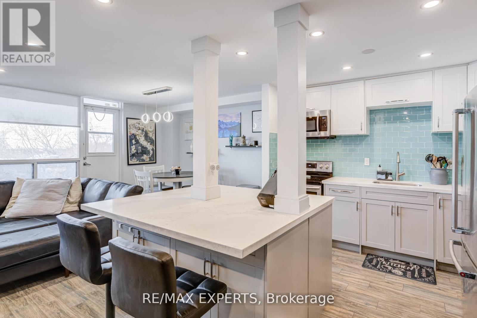 406 - 3390 Weston Road, Toronto, Ontario  M9M 2X3 - Photo 8 - W12969678